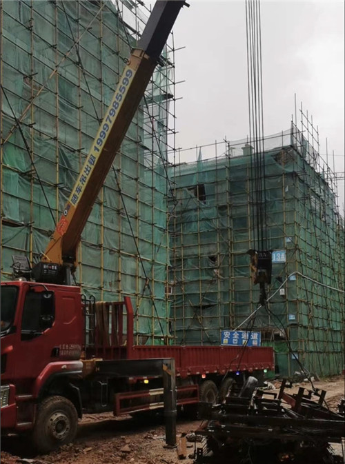 怒江“慢工细活”—— 吊车的 “微动控制” 技术